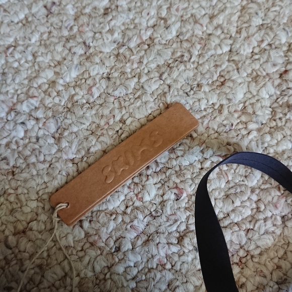 Skims weightless black demi Bra size 38A - Picture 8 of 10